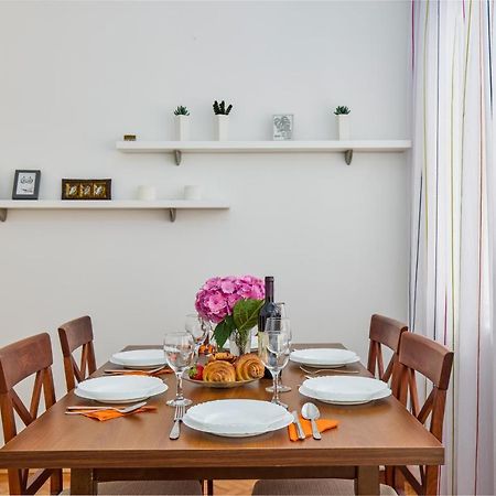 Waikiki Beach House Villa ติวัต ภายนอก รูปภาพ